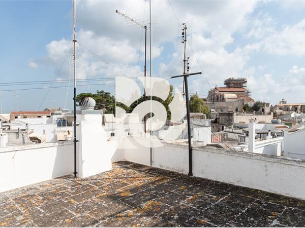 Casetta indipendente con terrazzo